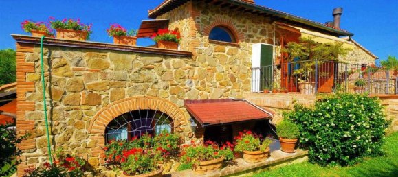 8 rooms House in Trequanda, Italy No. 26239 4