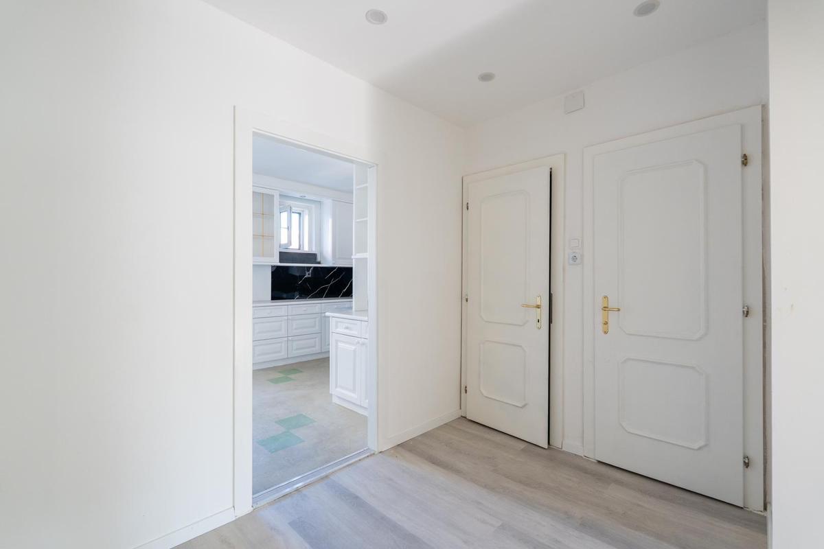 2 rooms Apartment in Mariahilf, Austria No. 218523