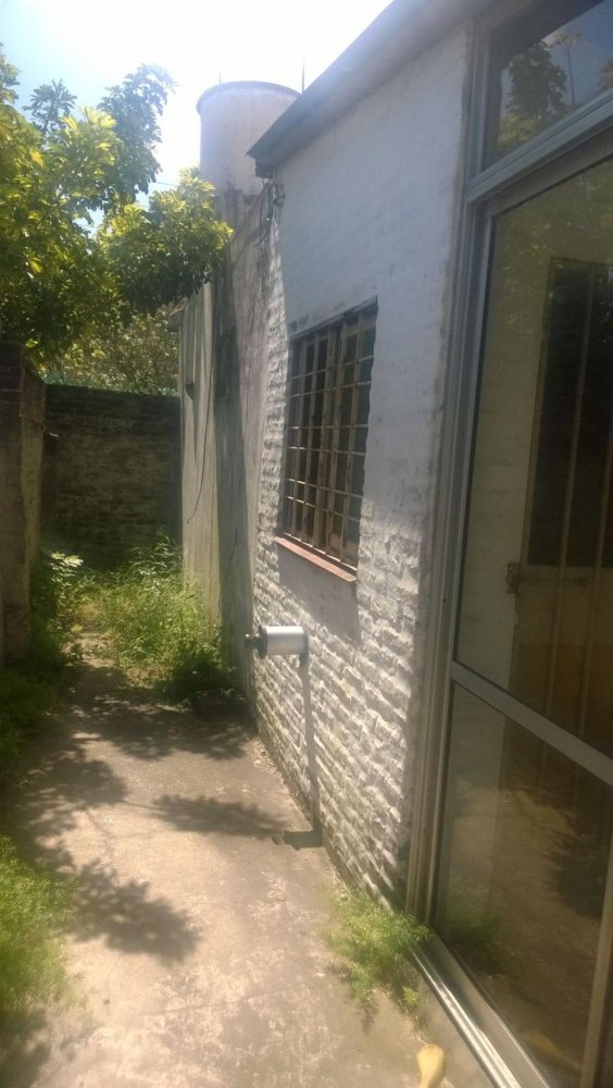 Studio in Lanus, Argentina No. 11646