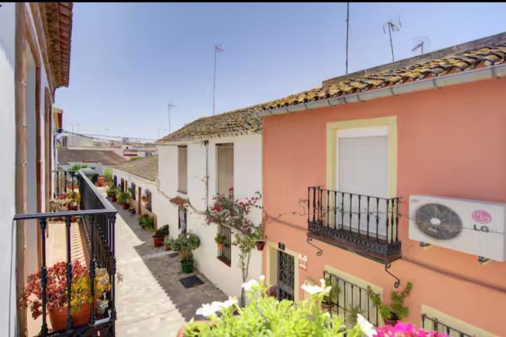 2 bedrooms Townhouse in Estepona, Spain No. 119401