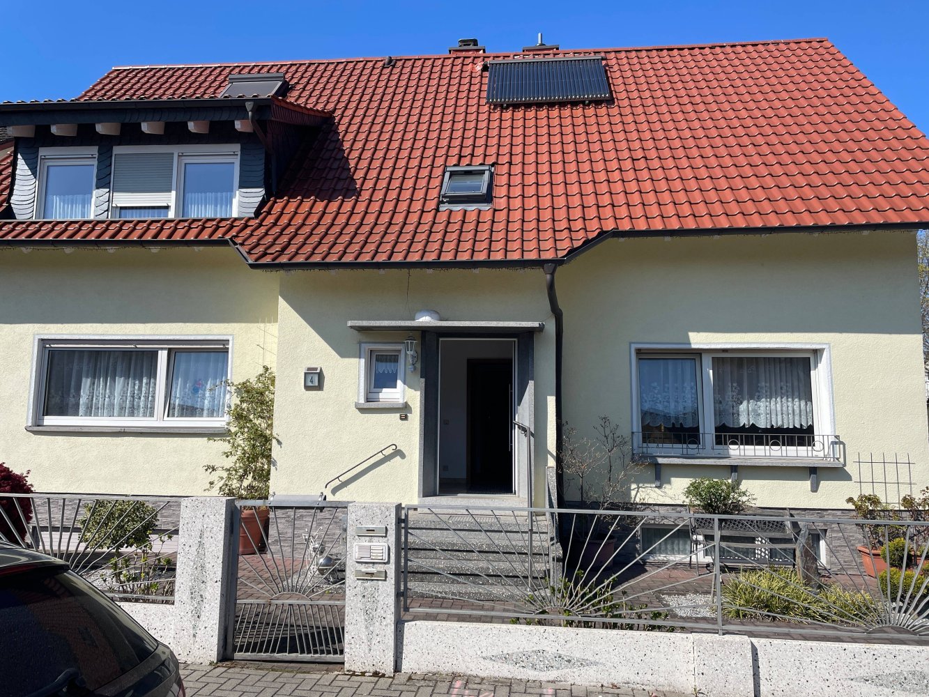 9-Zimmer Stadthaus in Offenbach, Germany, Nr. 130022