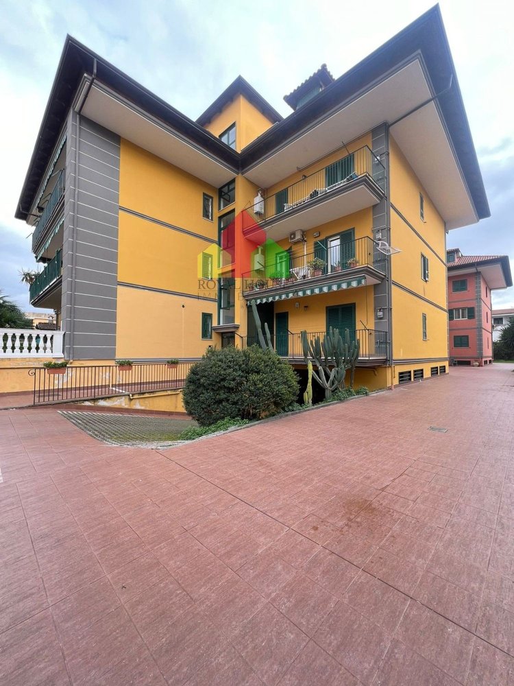 Duplex de 5 divisões em Giugliano in Campania, Italy N.º 209339