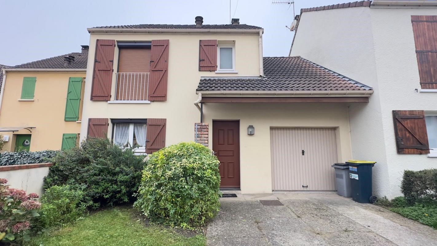 Villa de 4 dormitorios en Neuilly-Plaisance, France No. 179247