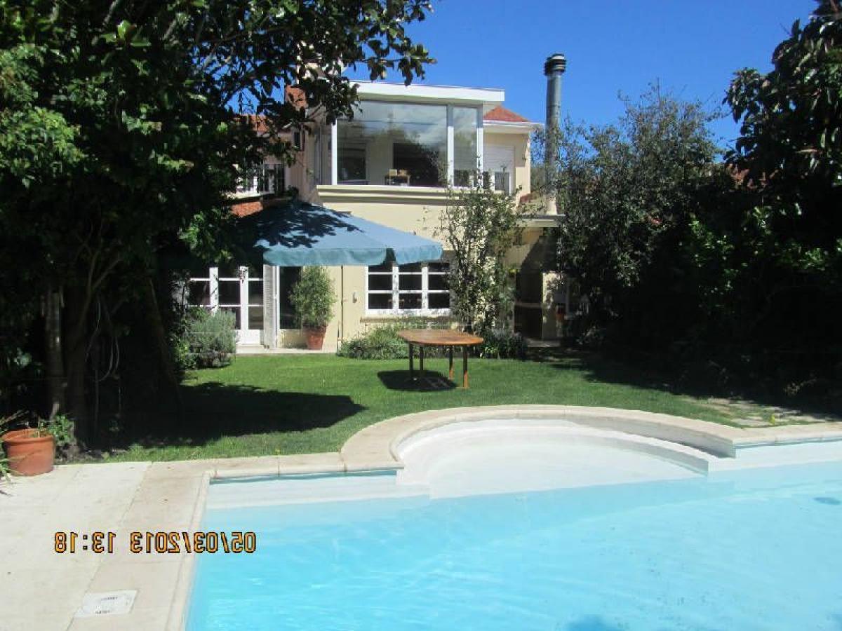 3 bedrooms House in Mar del Plata, Argentina No. 71251