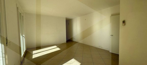 3 rooms Apartment in Vicenza, Italy No. 18574 5