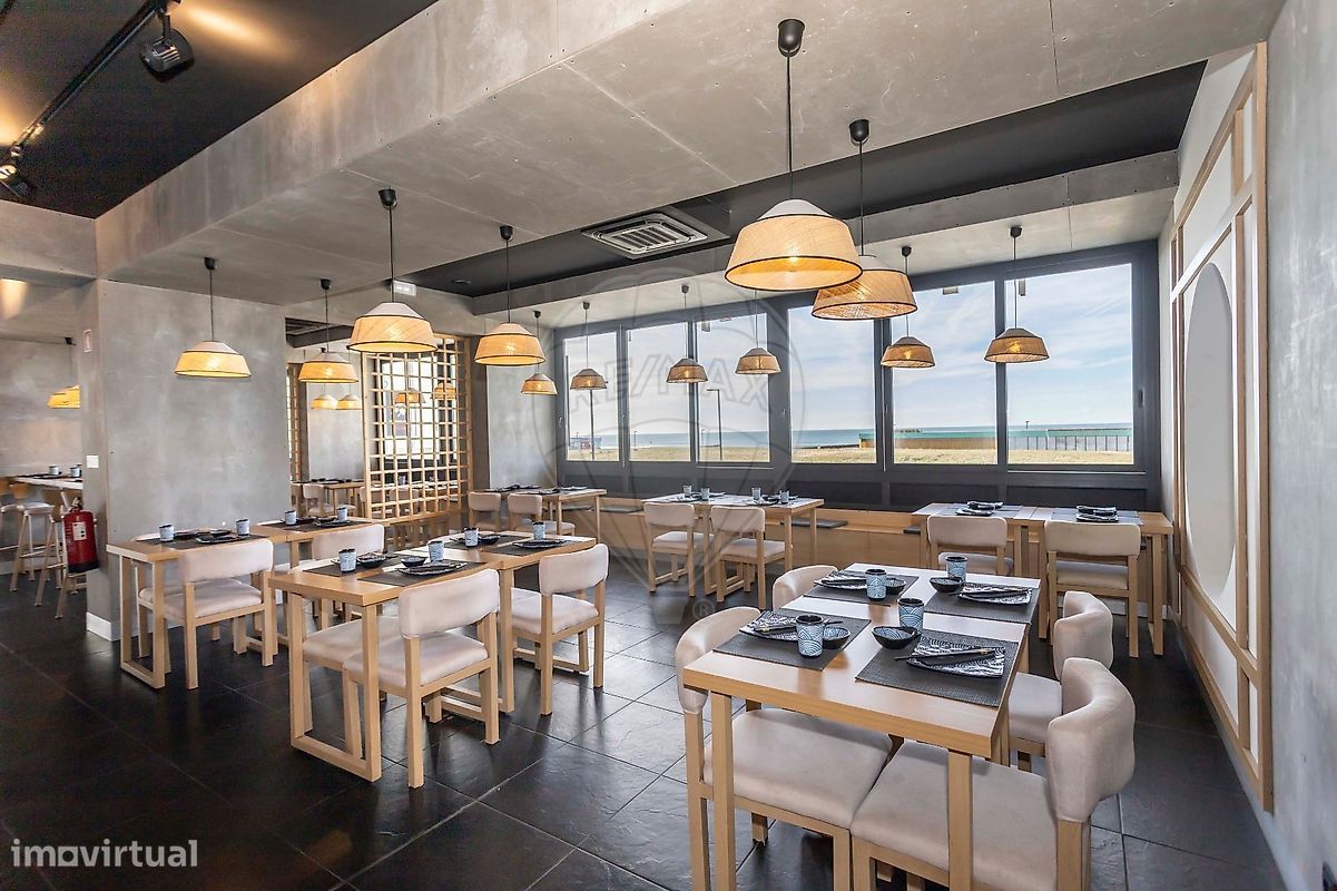  عقار تجاري في Costa da Caparica, Portugal 560متر مربع رقم 321718