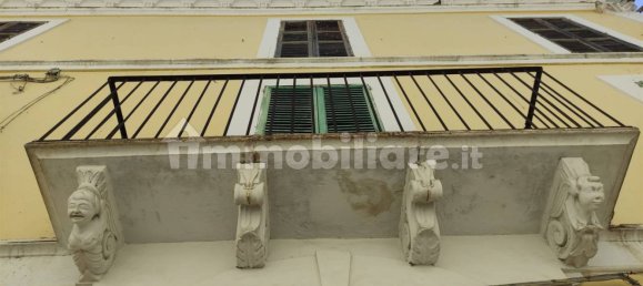 Здание с 5 комнатами в Катиньяно, Италия № 161816 8