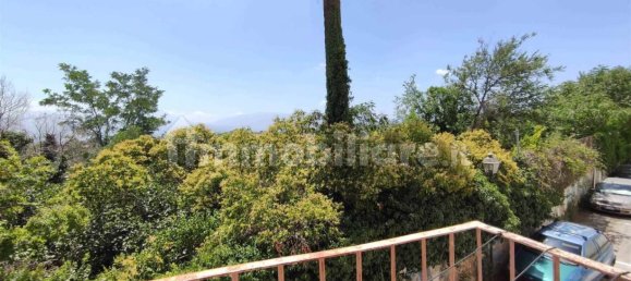 Здание с 5 комнатами в Катиньяно, Италия № 161816 13