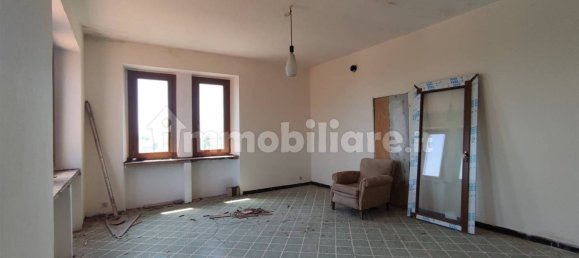 Здание с 5 комнатами в Катиньяно, Италия № 161816 30