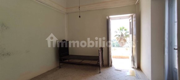 Здание с 5 комнатами в Катиньяно, Италия № 161816 39