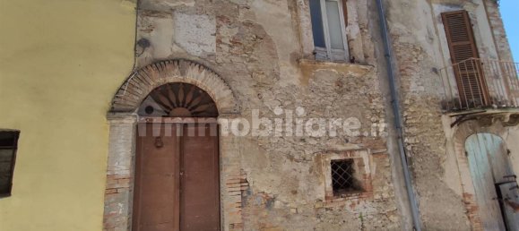 Здание с 5 комнатами в Катиньяно, Италия № 161816 14