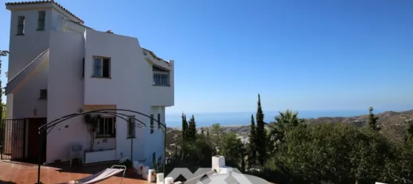 3 bedrooms Villa in Malaga, Spain No. 58824 4