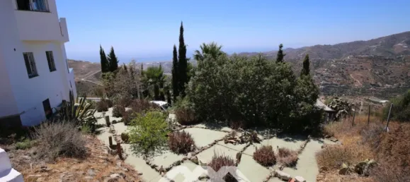 3 bedrooms Villa in Malaga, Spain No. 58824 10