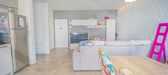 2 Schlafzimmer Wohnung in Bari, Italy, Nr. 29841 37