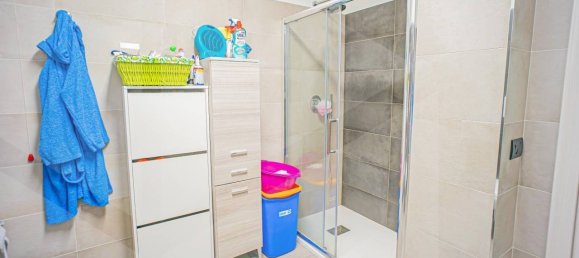 2 Schlafzimmer Wohnung in Bari, Italy, Nr. 29841 51