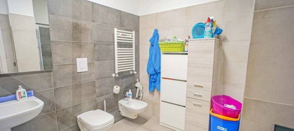 2 Schlafzimmer Wohnung in Bari, Italy, Nr. 29841 52