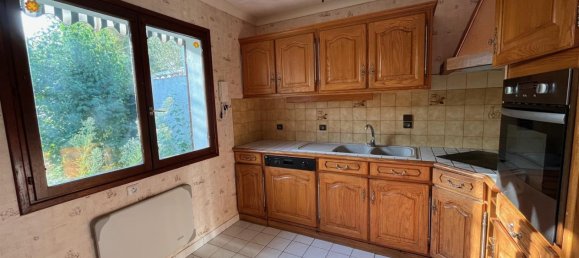 2 bedrooms House in Beauchamp, France No. 172462 4