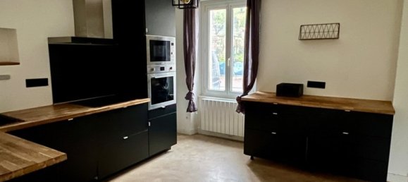 3 bedrooms House in Villeneuve-les-Sablons, France No. 231721 2