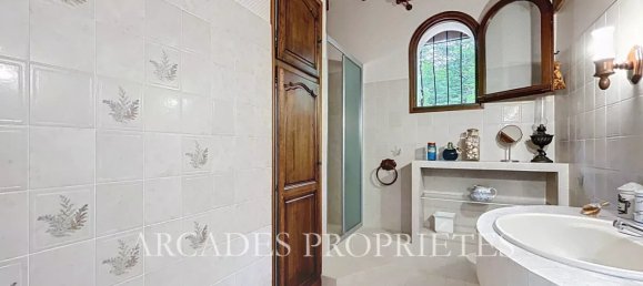 4 bedrooms Villa in Saint-Sulpice-et-Cameyrac, France No. 352206 10