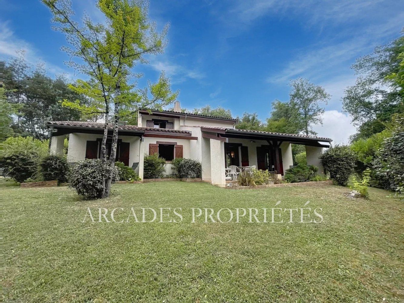 4 bedrooms Villa in Saint-Sulpice-et-Cameyrac, France No. 352206