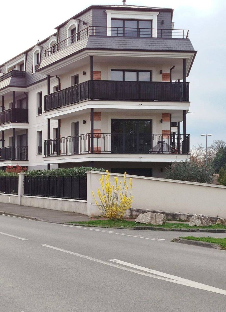 2 غرف نوم شقة في Noisy-le-Grand, France رقم 327024