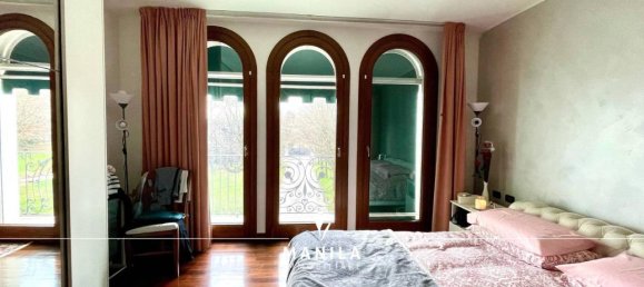 8 rooms Villa in Paese, Italy No. 40839 8