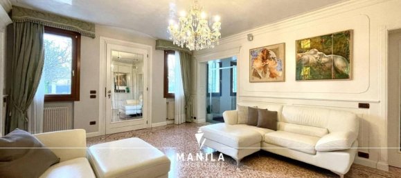 8 rooms Villa in Paese, Italy No. 40839 5