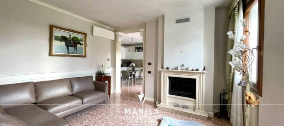 8 rooms Villa in Paese, Italy No. 40839 6