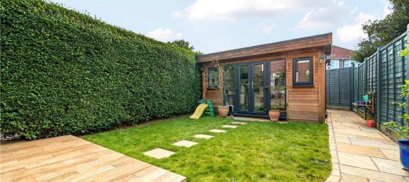 3 bedrooms Commercial property in Isleworth, United Kingdom No. 8488 9