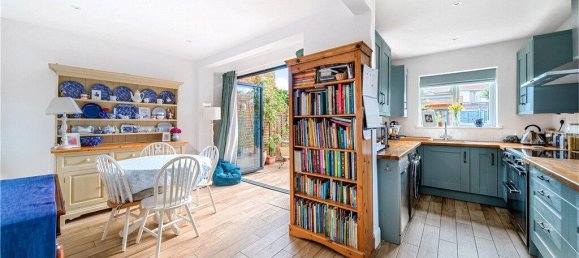 3 bedrooms Commercial property in Isleworth, United Kingdom No. 8488 3