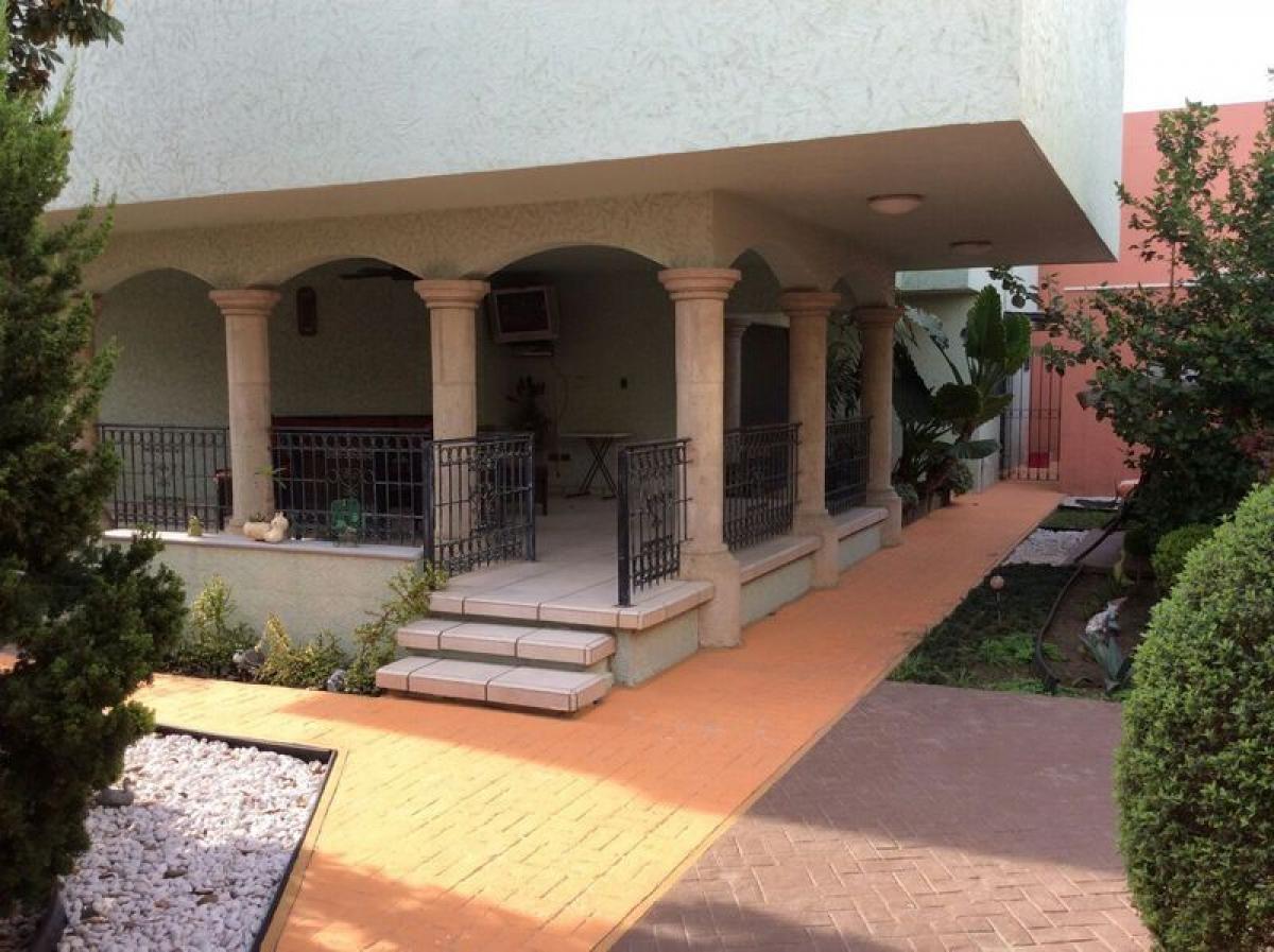 3 bedrooms House in Nuevo Leon, Mexico No. 150172