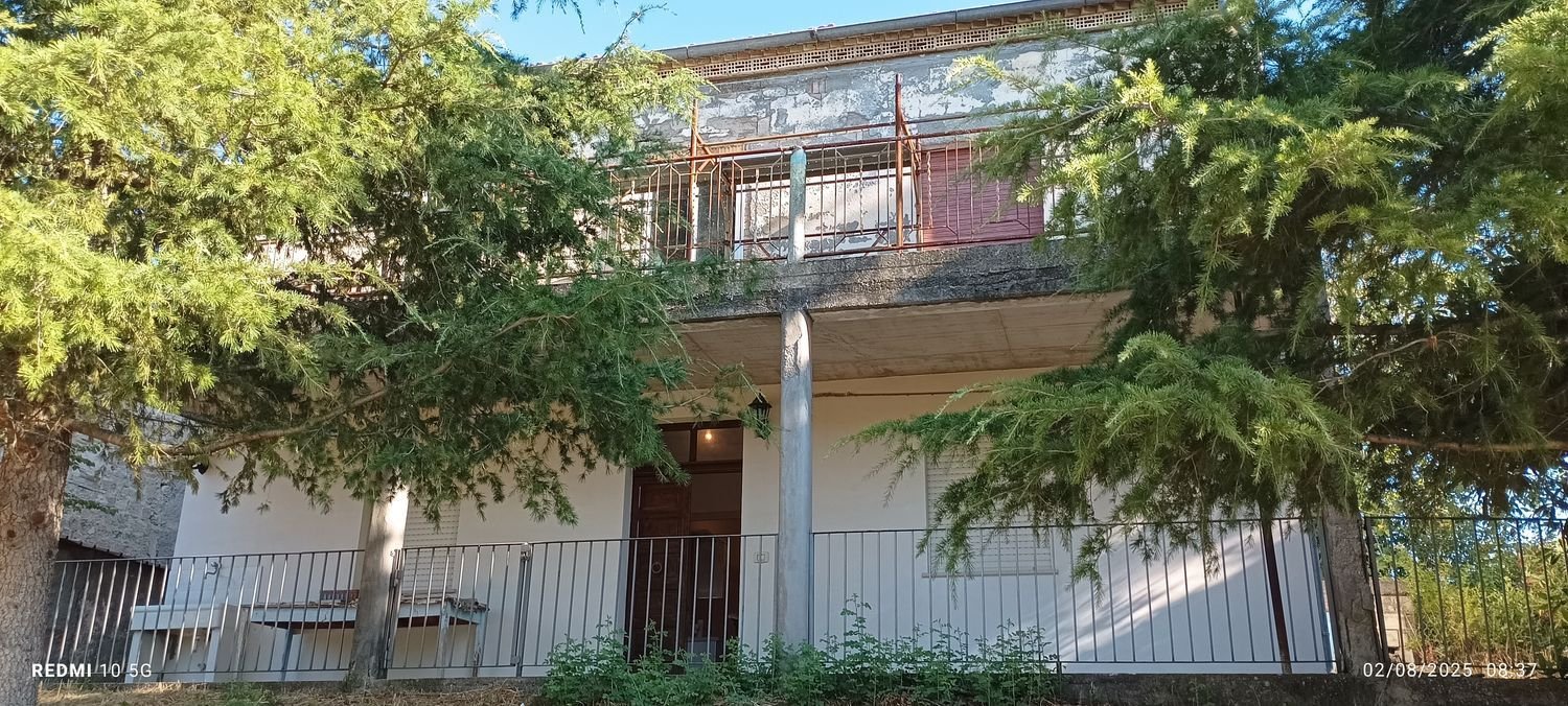 9 rooms House in Roccaspinalveti, Italy No. 294476