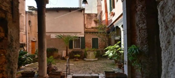 1 bedroom Apartment in Venice, Italy No. 127305 10