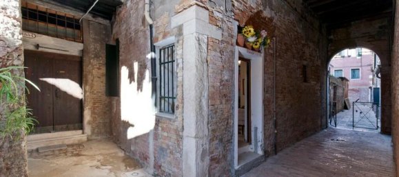 1 bedroom Apartment in Venice, Italy No. 127305 15