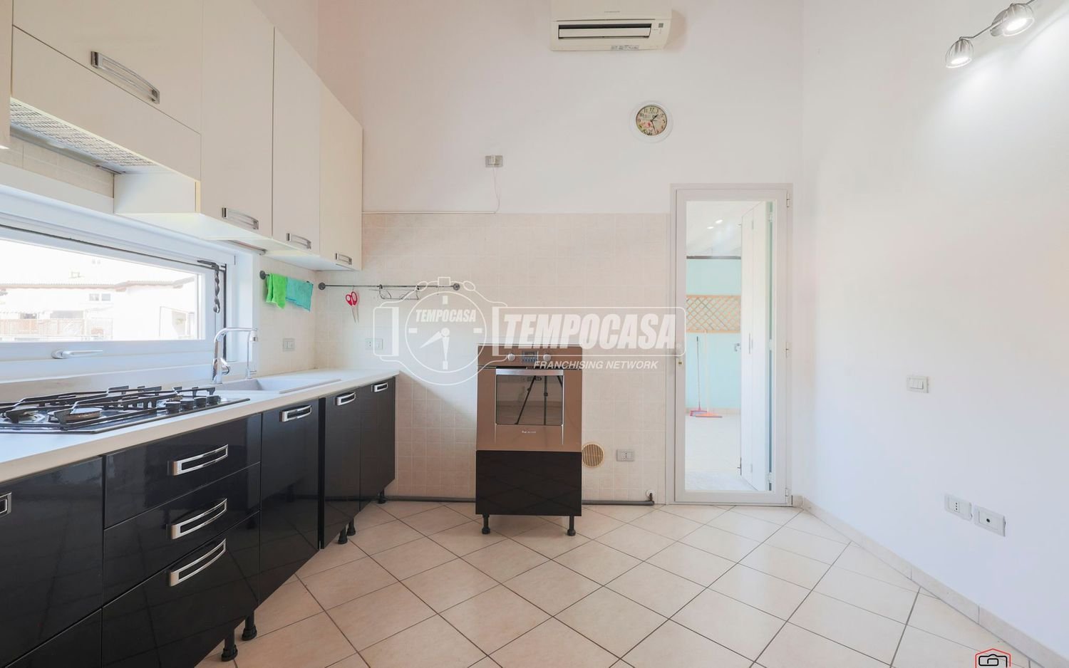 Apartamento de 3 dormitorios en Ravenna, Italy No. 320098