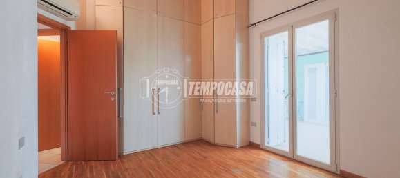 Apartamento de 3 dormitorios en Ravenna, Italy No. 320098 12