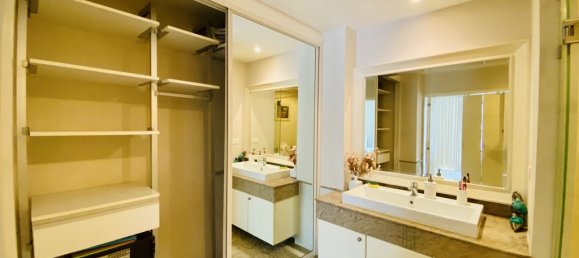 2 bedrooms Condo in Pattaya, Thailand No. 11905 2