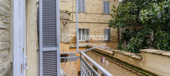 4-Zimmer Wohnung in Macerata, Italy, Nr. 75360 9