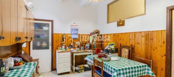 4-Zimmer Wohnung in Macerata, Italy, Nr. 75360 4