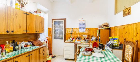 4-Zimmer Wohnung in Macerata, Italy, Nr. 75360 3