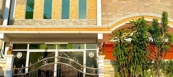 2 bedrooms Bungalow in Bangkok, Thailand No. 19292 6