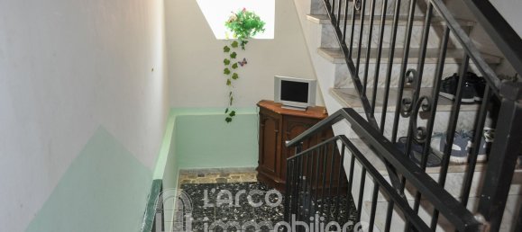 Casa de 7 divisões em Santa Maria del Cedro, Italy N.º 155100 32