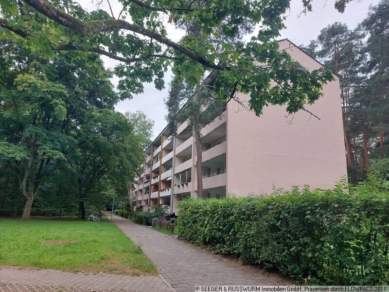 Квартира с 3 комнатами в Карлсруэ, Германия № 371179