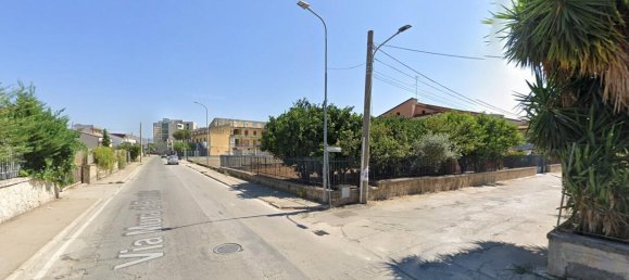 18m² Garage in Acerra, Italy No. 14648 7