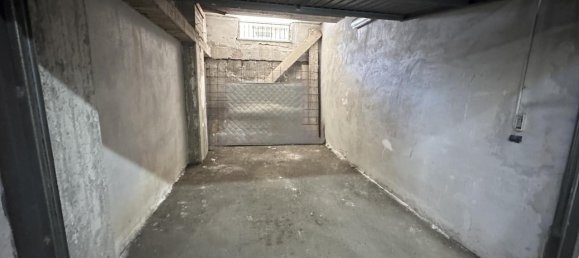 18m² Garage in Acerra, Italy No. 14648 3