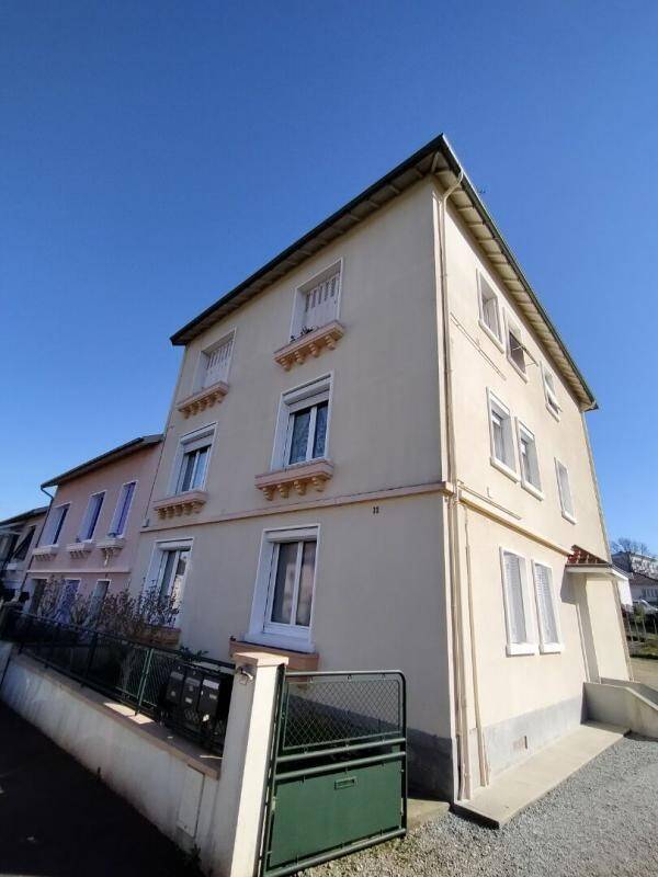 1 bedroom Apartment in Limoges, France No. 190667