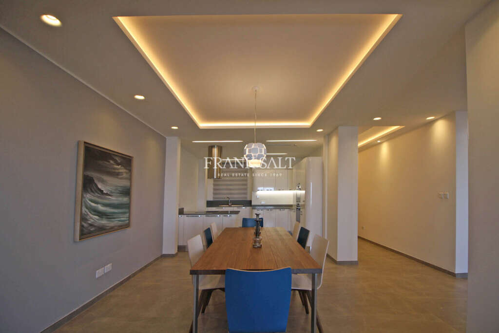 Apartamento de 3 dormitorios en Sliema, Malta No. 1229