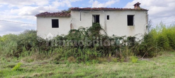 4 bedrooms Villa in Castelfranco di Sotto, Italy No. 349631 2