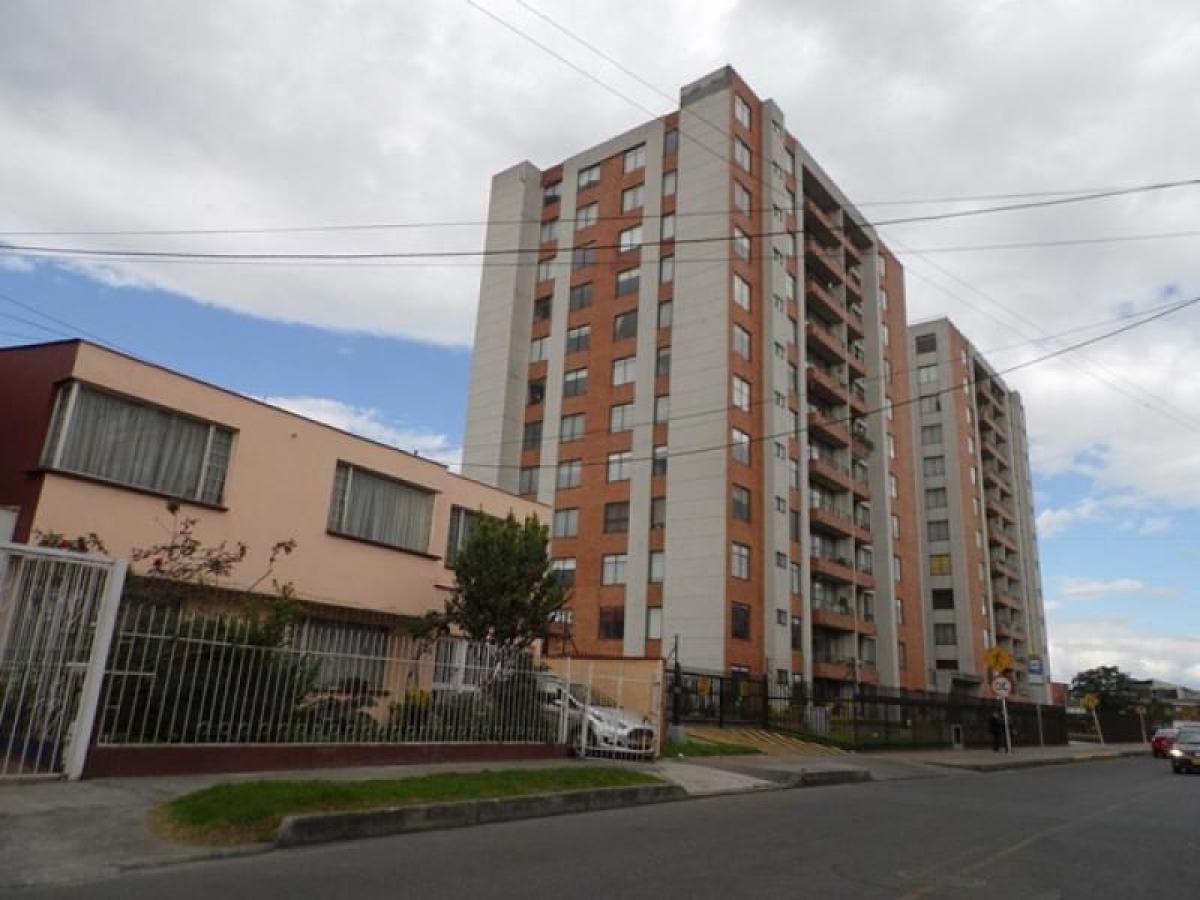 3 bedrooms House in Bogota, Colombia No. 13772