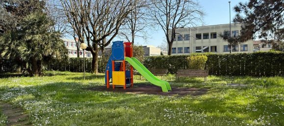 4-Zimmer Penthouse in Cinisello Balsamo, Italy, Nr. 221884 2